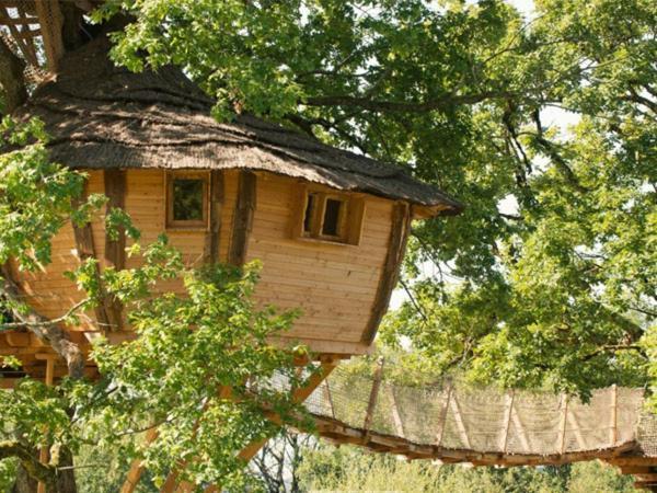 Cabane Perchee Dans Les Arbres Saint-Hilaire-en-Morvan Eksteriør billede