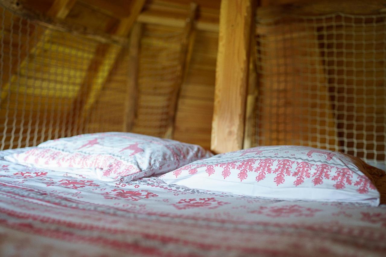 Cabane Perchee Dans Les Arbres Saint-Hilaire-en-Morvan Eksteriør billede