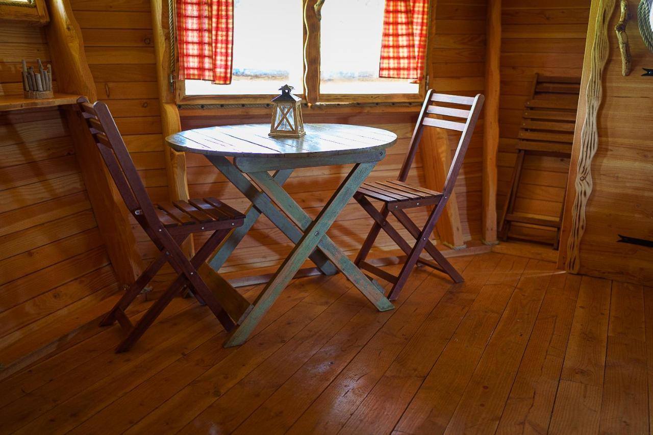 Cabane Perchee Dans Les Arbres Saint-Hilaire-en-Morvan Eksteriør billede