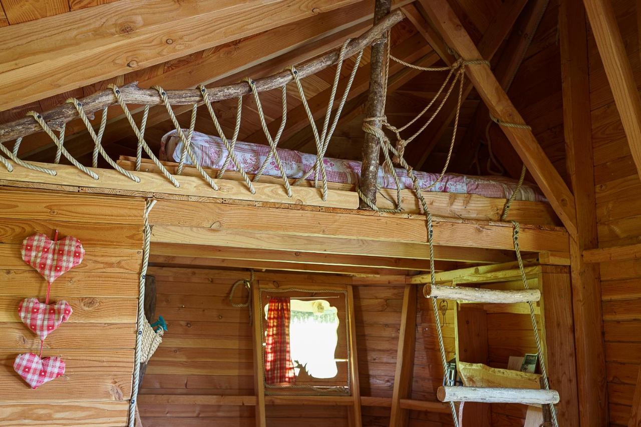 Cabane Perchee Dans Les Arbres Saint-Hilaire-en-Morvan Eksteriør billede