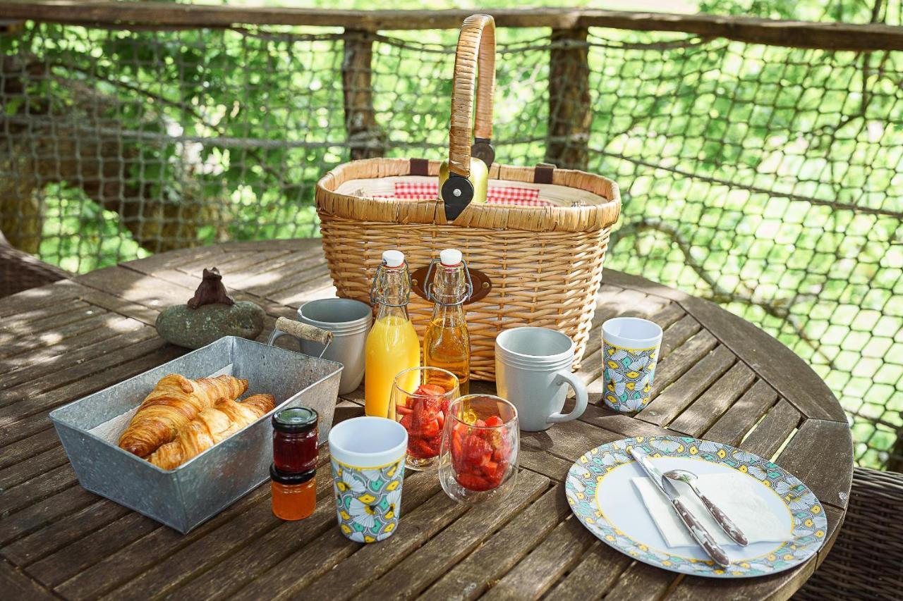 Cabane Perchee Dans Les Arbres Saint-Hilaire-en-Morvan Eksteriør billede