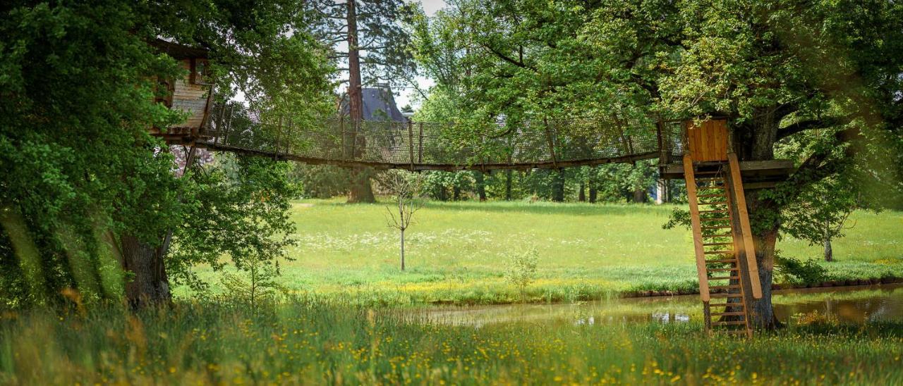 Cabane Perchee Dans Les Arbres Saint-Hilaire-en-Morvan Eksteriør billede