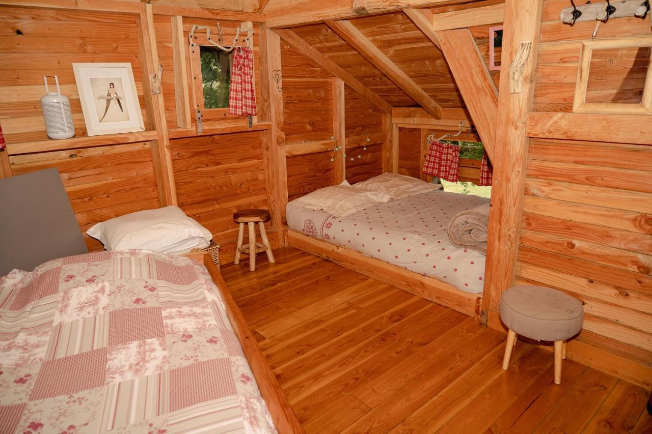 Cabane Perchee Dans Les Arbres Saint-Hilaire-en-Morvan Eksteriør billede