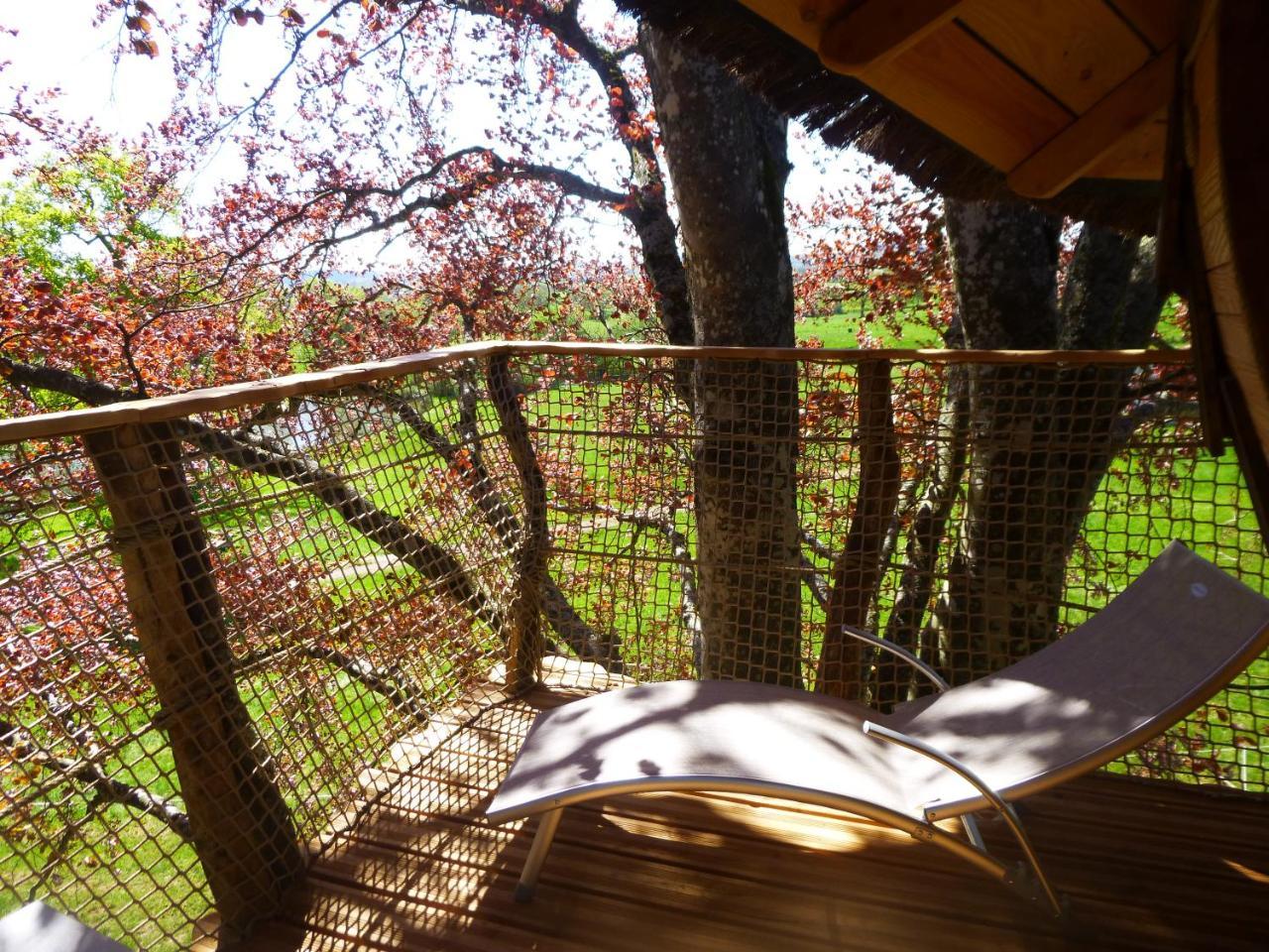 Cabane Perchee Dans Les Arbres Saint-Hilaire-en-Morvan Eksteriør billede